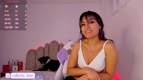  Valeria  online show from 10.29.25