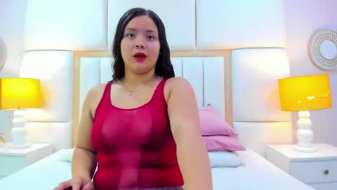 Snapshot of nahiamonet chatting on 10.12.25 Nahia  online show from 10.12.25