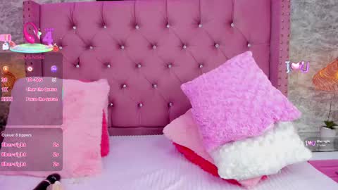 Snapshot of nahiarareina chatting on 02.26.25 NahiaraReina online show from 02.26.25