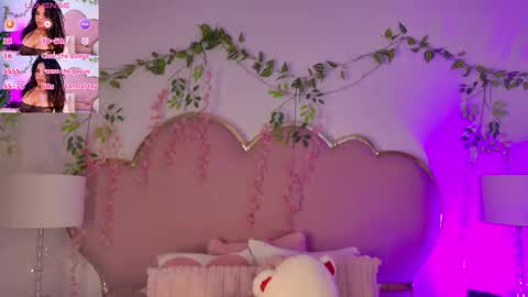 NahiaraReina  online show from 03.26.26