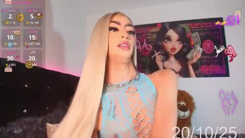 Snapshot of nahiavictoria chatting on 10.20.25 NahiaVictoria  online show from 10.20.25