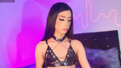 NahiaVictoria  online show from 04.17.26