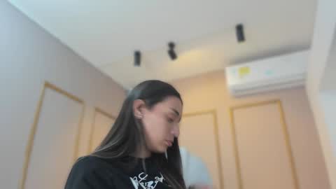 Snapshot of nahimithompson chatting on 02.02.26 Nahimi online show from 02.02.26