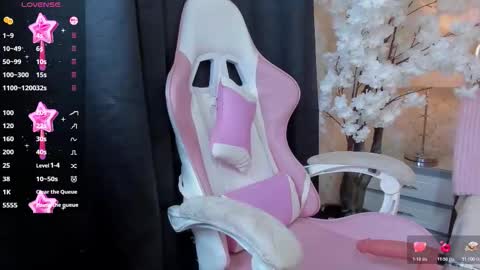 Snapshot of nahirafun chatting on 10.25.25 NahiraFun online show from 10.25.25