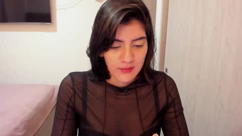 independent model online show from 01.15.26