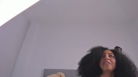 Laura online show from 12.23.24