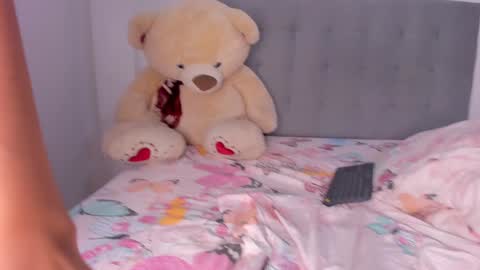 Laura online show from 01.24.25