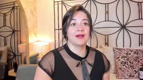 Nahomi  online show from 09.25.25