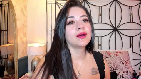 Nahomi  online show from 10.04.25