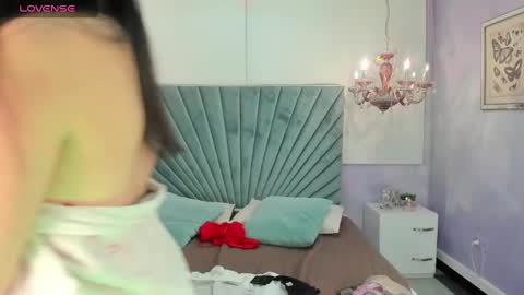 Nahomi online show from 12.10.24