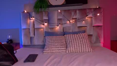  VICTORIA  online show from 03.13.26