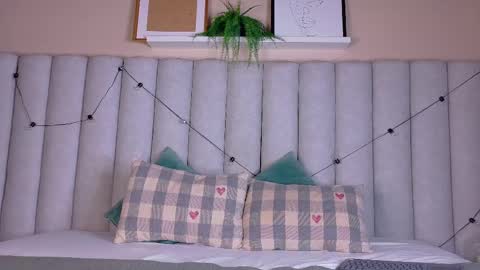  VICTORIA  online show from 04.09.26