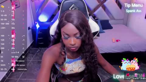 Nahomi  online show from 02.06.25