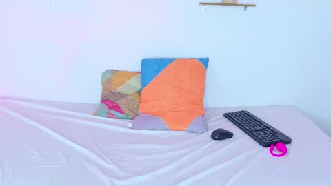 nahomy_james25 online show from 01.21.25