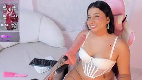 Nahomy Roberts online show from 03.10.26