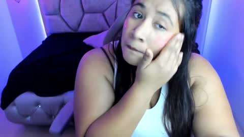 Snapshot of naia_karter chatting on 01.16.25 online show from 01.16.25