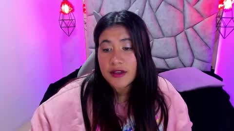 Snapshot of naia_karter chatting on 02.04.25 online show from 02.04.25