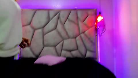 Snapshot of naia_karter chatting on 02.12.25 online show from 02.12.25