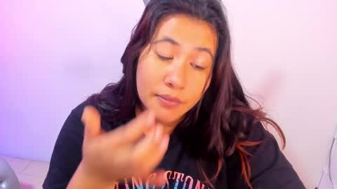 Snapshot of naia_karter chatting on 02.15.25 online show from 02.15.25