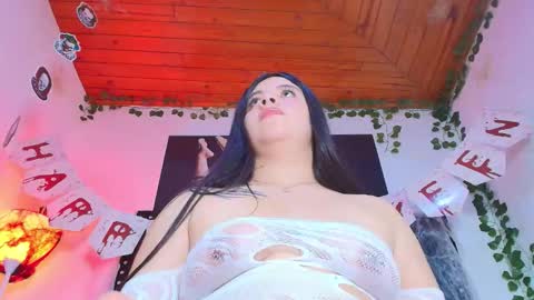 Naia x online show from 10.29.25