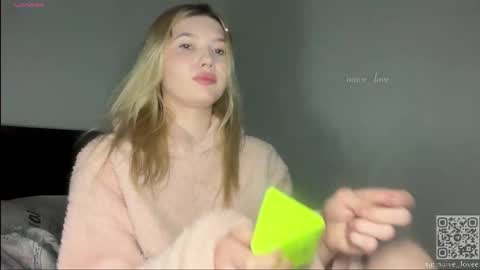 Mia  guest- Eva from DOUBLECUTIES online show from 02.20.26