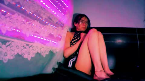 Snapshot of najimi_uwu chatting on 10.17.25 NAJI  online show from 10.17.25
