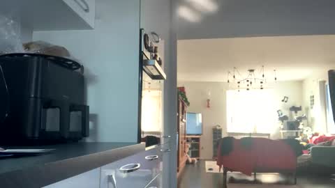 unable nkd life online show from 01.03.25