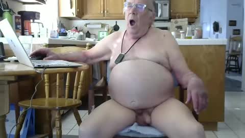 Snapshot of naked_male_slave chatting on 12.15.24 Roger online show from 12.15.24