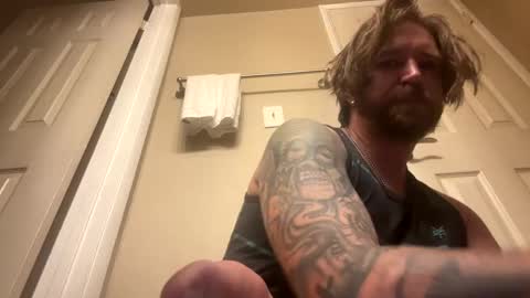 Snapshot of nakedbluesman420 chatting on 10.05.25 nakedbluesman420 online show from 10.05.25