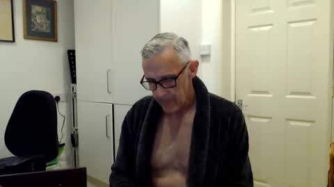 nakedcarpenteruk online show from 05.21.26