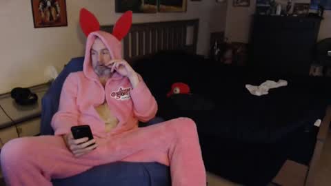 Snapshot of nakedmonkey chatting on 12.18.24 nakedmonkey online show from 12.18.24