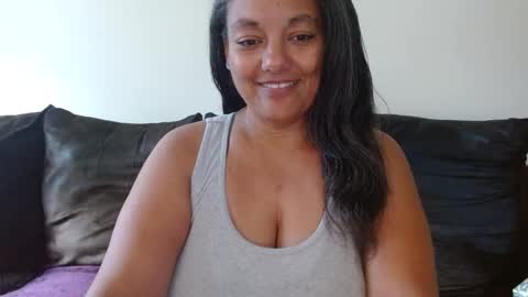 Snapshot of nala_thickk chatting on 10.24.25 Nala Thickk online show from 10.24.25