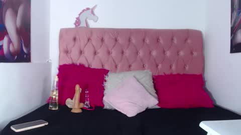 Snapshot of nalaroy chatting on 10.25.25 NALAROY online show from 10.25.25