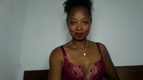 Snapshot of nalinah86 chatting on 02.24.26 nalinah86 online show from 02.24.26