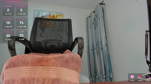 Snapshot of namelesss_xxx chatting on 12.06.24 pervert online show from 12.06.24