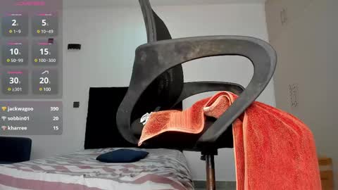 Snapshot of namelesss_xxx chatting on 03.06.25 pervert online show from 03.06.25