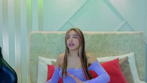 nami_sweet_ online show from 09.24.25