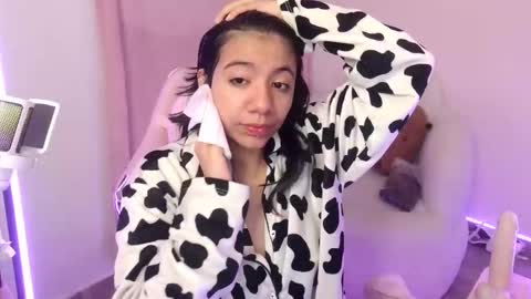 Snapshot of nami_usagi chatting on 10.10.25 nami_usagi online show from 10.10.25