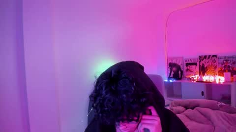 nami_white online show from 09.14.25