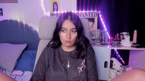 nami_white online show from 09.26.25