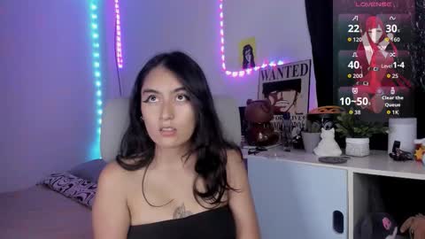 nami_white online show from 10.26.25