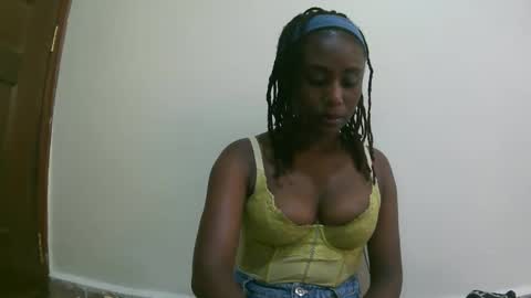 nana2095 online show from 10.18.25