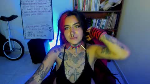 nana_cirkus online show from 02.20.25