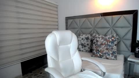 Snapshot of nana_levy chatting on 12.27.24 Nana levy online show from 12.27.24