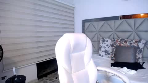 Snapshot of nana_levy chatting on 12.28.24 Nana levy online show from 12.28.24