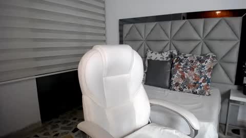 Snapshot of nana_levy chatting on 01.08.25 Nana levy online show from 01.08.25