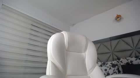 Snapshot of nana_levy chatting on 01.12.25 Nana levy online show from 01.12.25