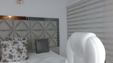 Snapshot of nana_levy chatting on 02.11.25 Nana levy online show from 02.11.25