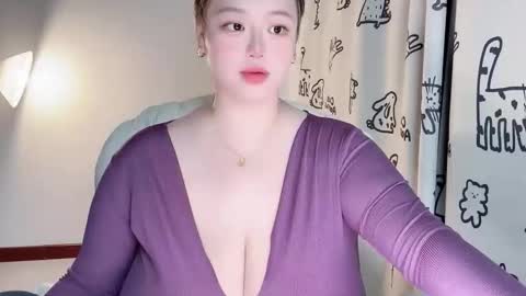 Snapshot of nanabigbobo chatting on 10.12.25 nanabigbobo online show from 10.12.25