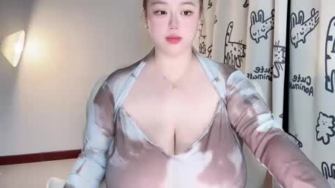 Snapshot of nanabigbobo chatting on 10.23.25 nanabigbobo online show from 10.23.25